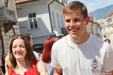 Kamnik danes v znamenju maturantske četvorke, v kateri je zaplesalo preko 200 maturantk in maturantov (63)